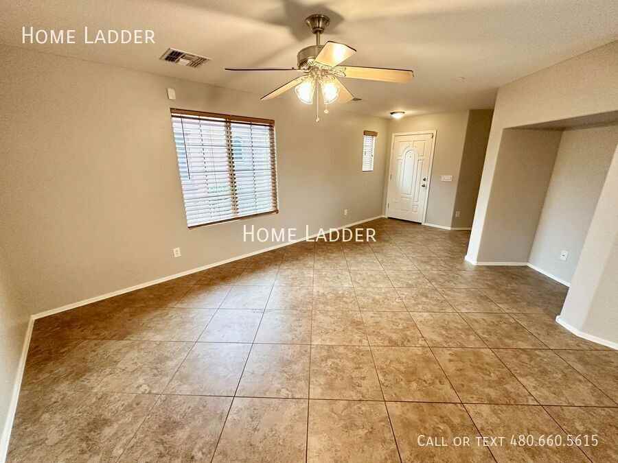2223 S Buckaroo Trl - Photo 3 of 26