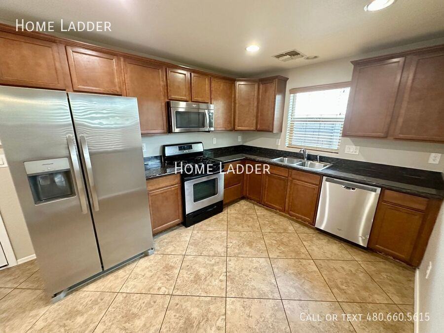 2223 S Buckaroo Trl - Photo 6 of 26