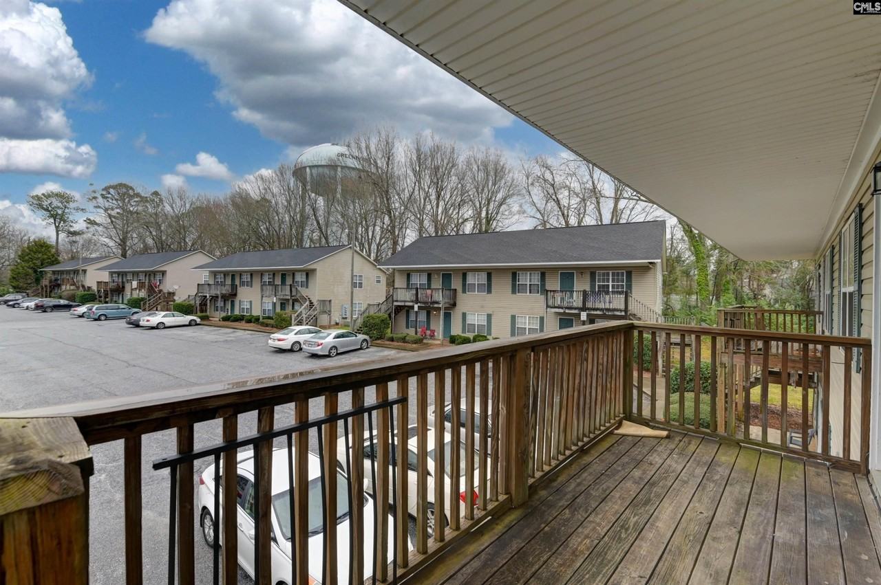 122 Hazelwood Ct - Photo 5 of 26