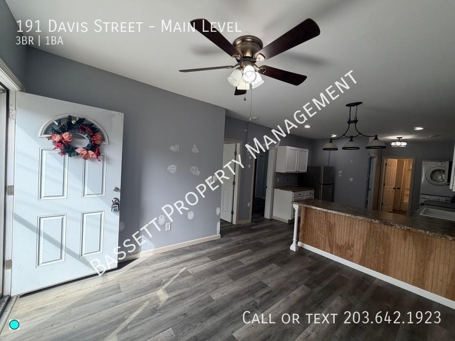 DAVIS & - Photo 5 of 20