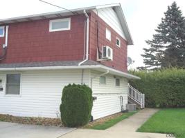 featured image of 124 Clayton Dr Apt B #Apt B