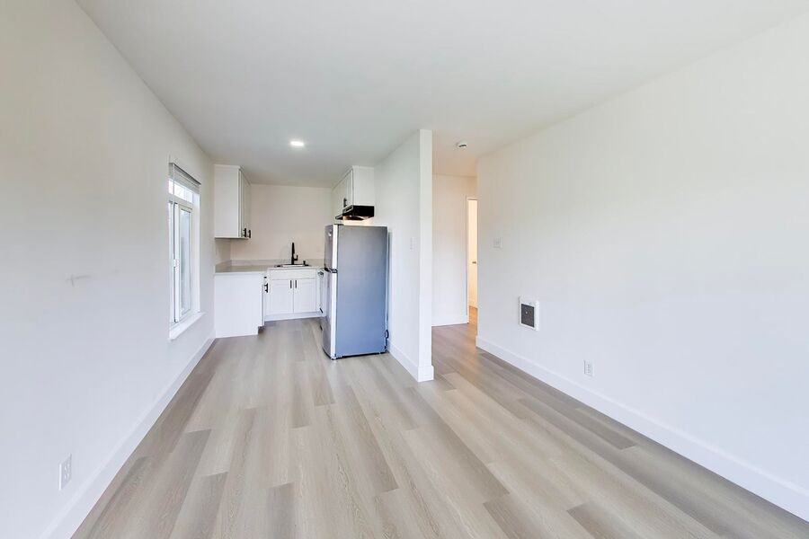 486 Beech St #05 - Photo 3 of 21
