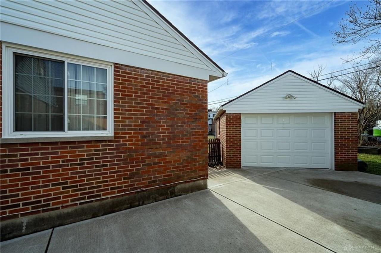 314 Beverly Pl - Photo 2 of 41