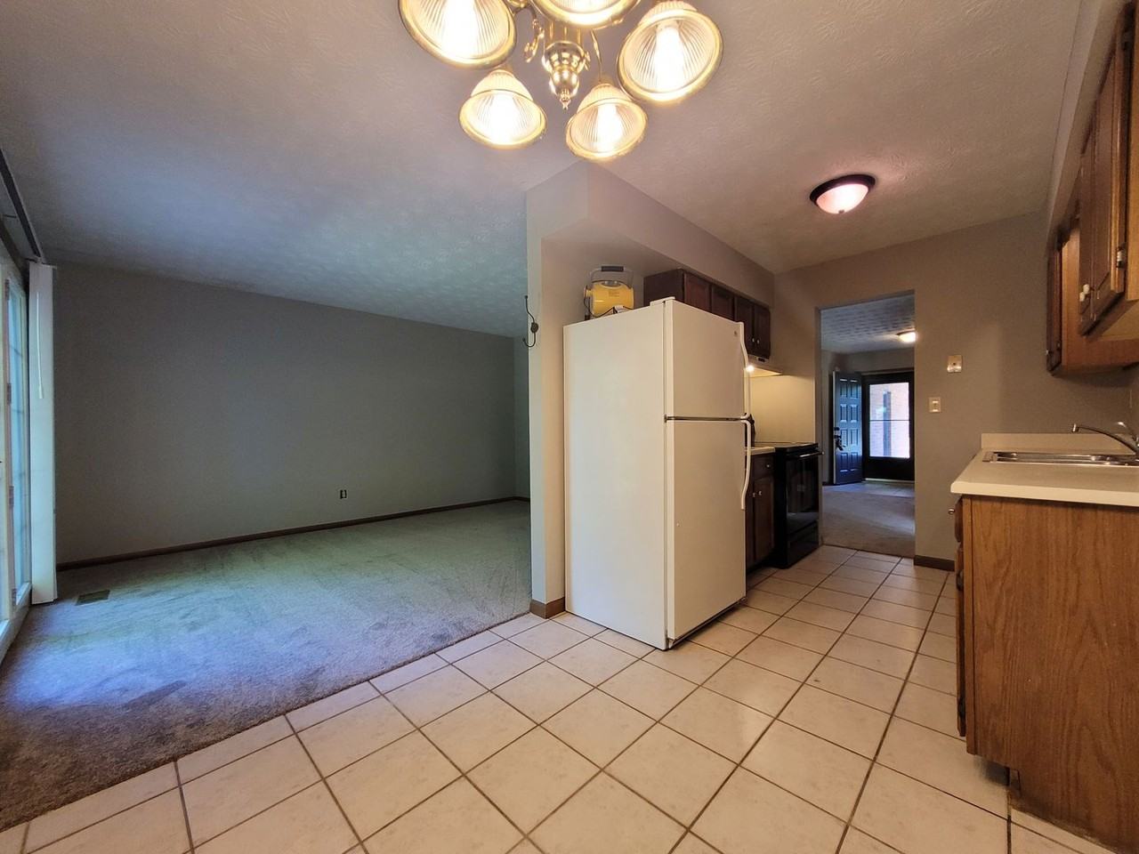 4333 Frontenac Dr - Photo 7 of 20