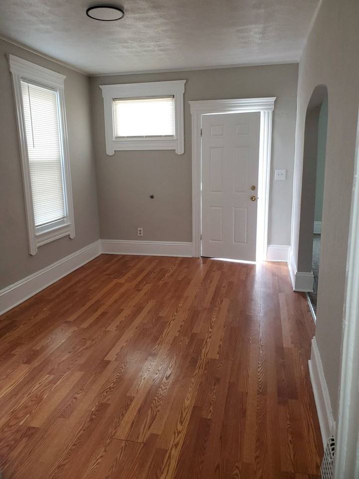 4216 Clybourne Ave - Photo 5 of 22