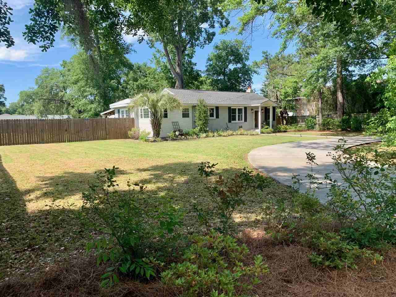 1384 Joy Ave - Photo 2 of 20