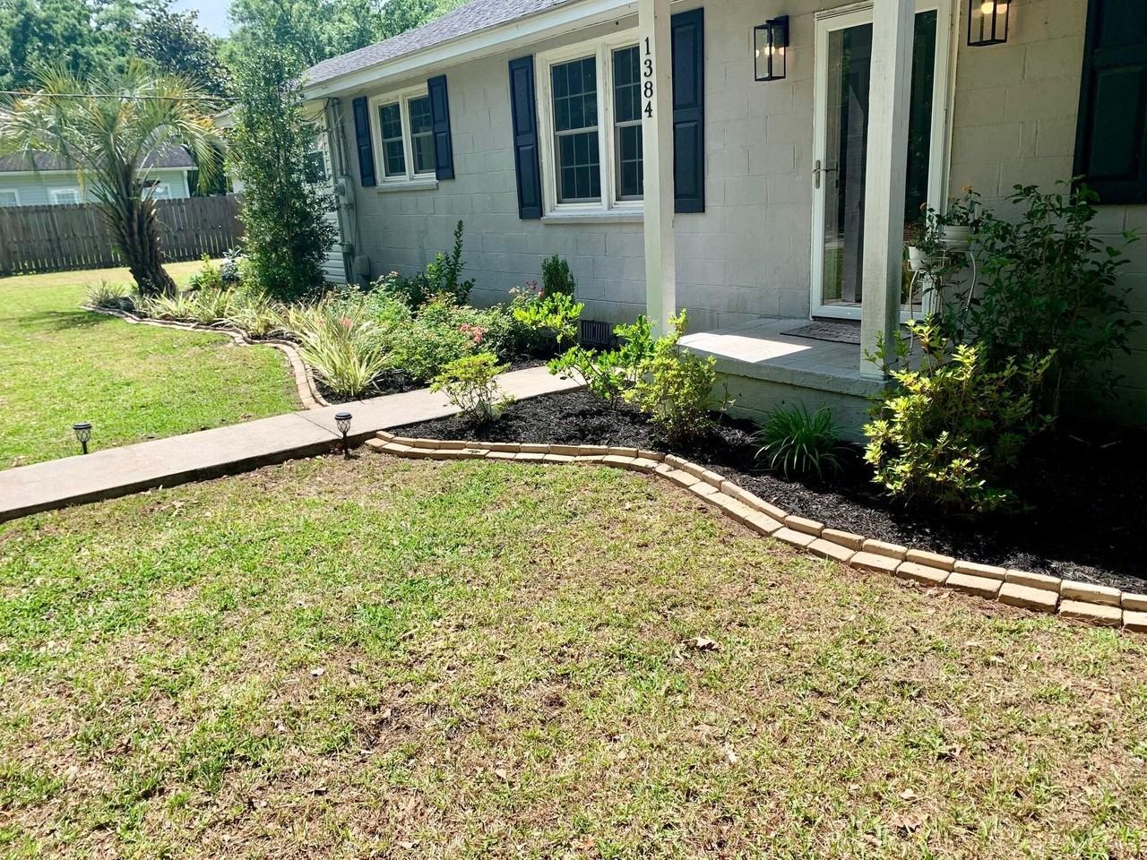 1384 Joy Ave - Photo 3 of 20