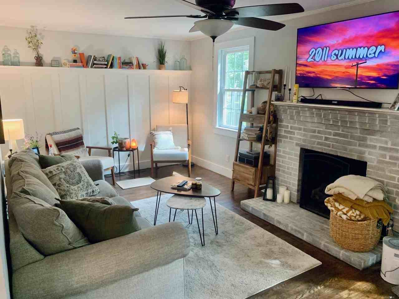 1384 Joy Ave - Photo 5 of 20