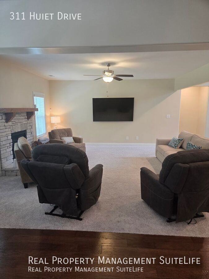 311 Huiet Dr - Photo 2 of 41
