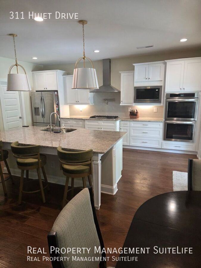 311 Huiet Dr - Photo 4 of 41