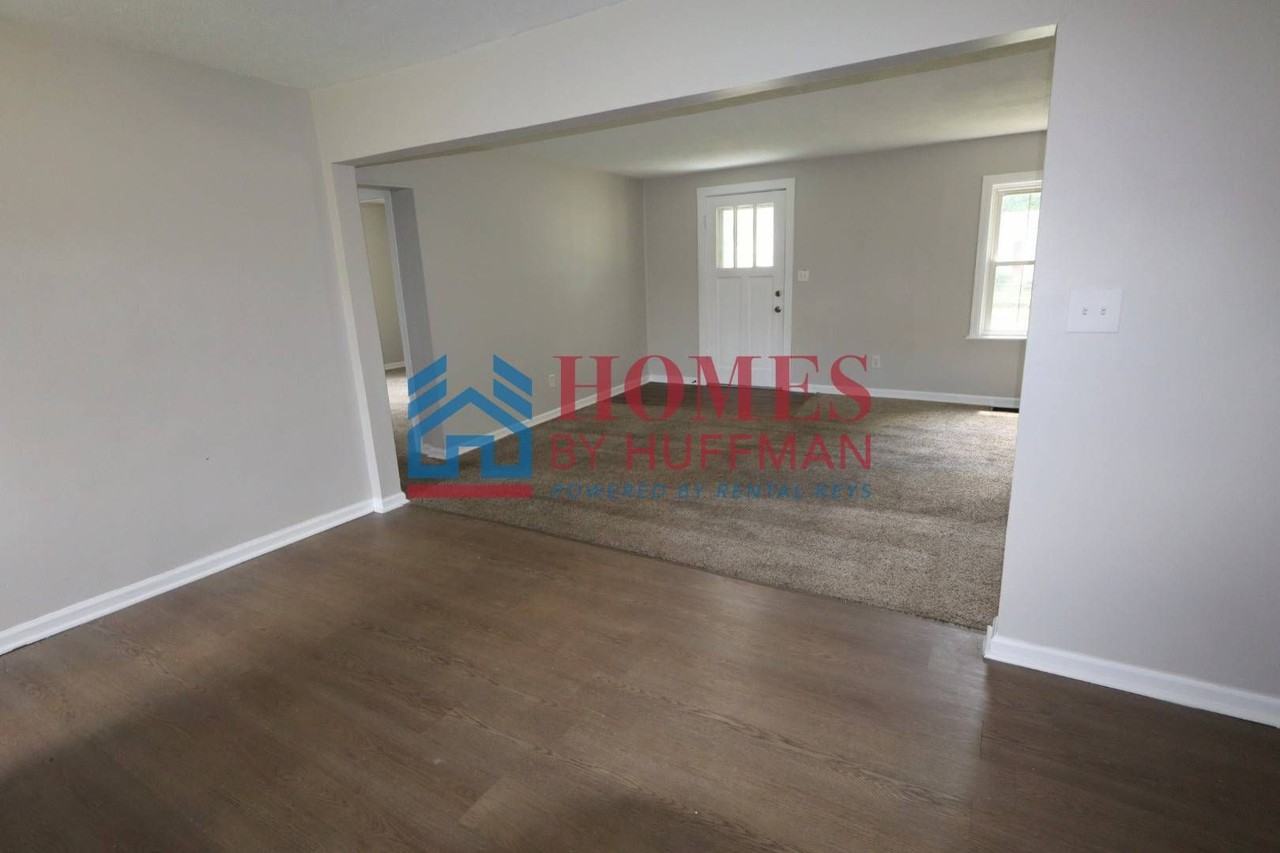 1504 Monroe Ave - Photo 6 of 19