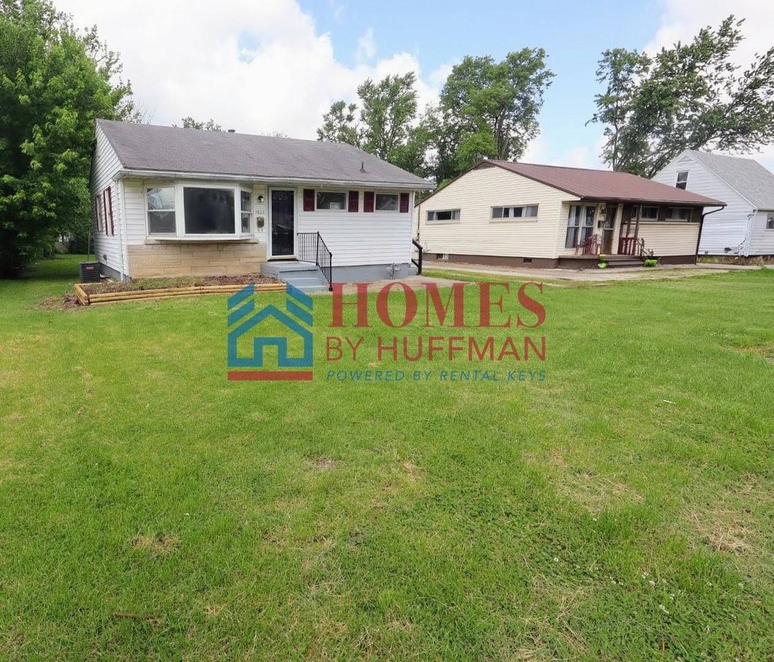 1833 Lodge Ave - Photo 2 of 17
