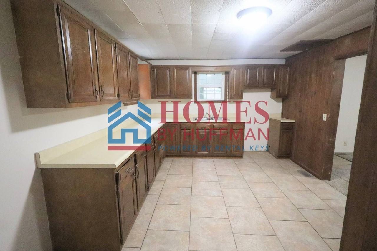 2613 Cass Ave - Photo 6 of 15
