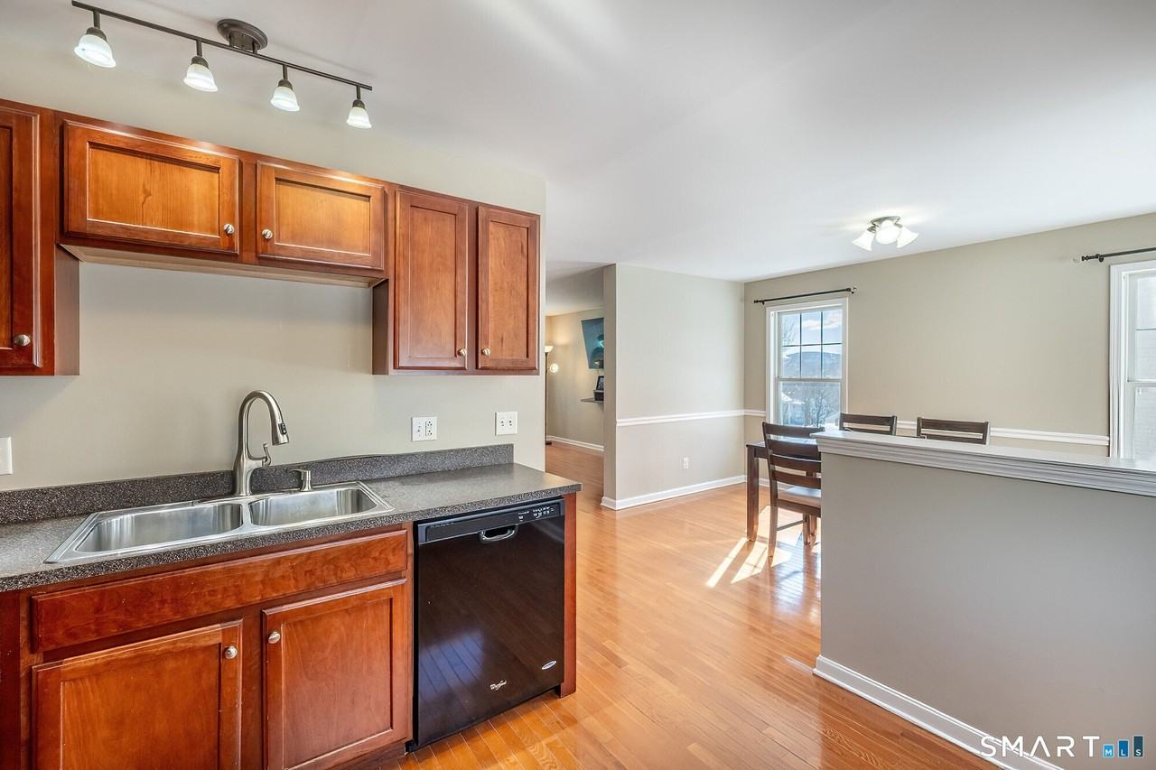 15 Scuppo Rd #1504 - Photo 6 of 24