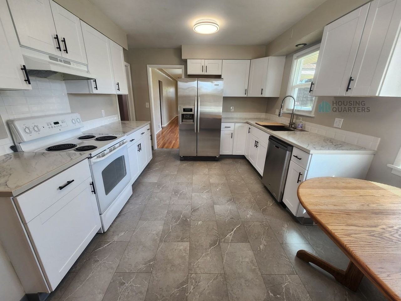 8607 E Maringo Dr - Photo 5 of 28