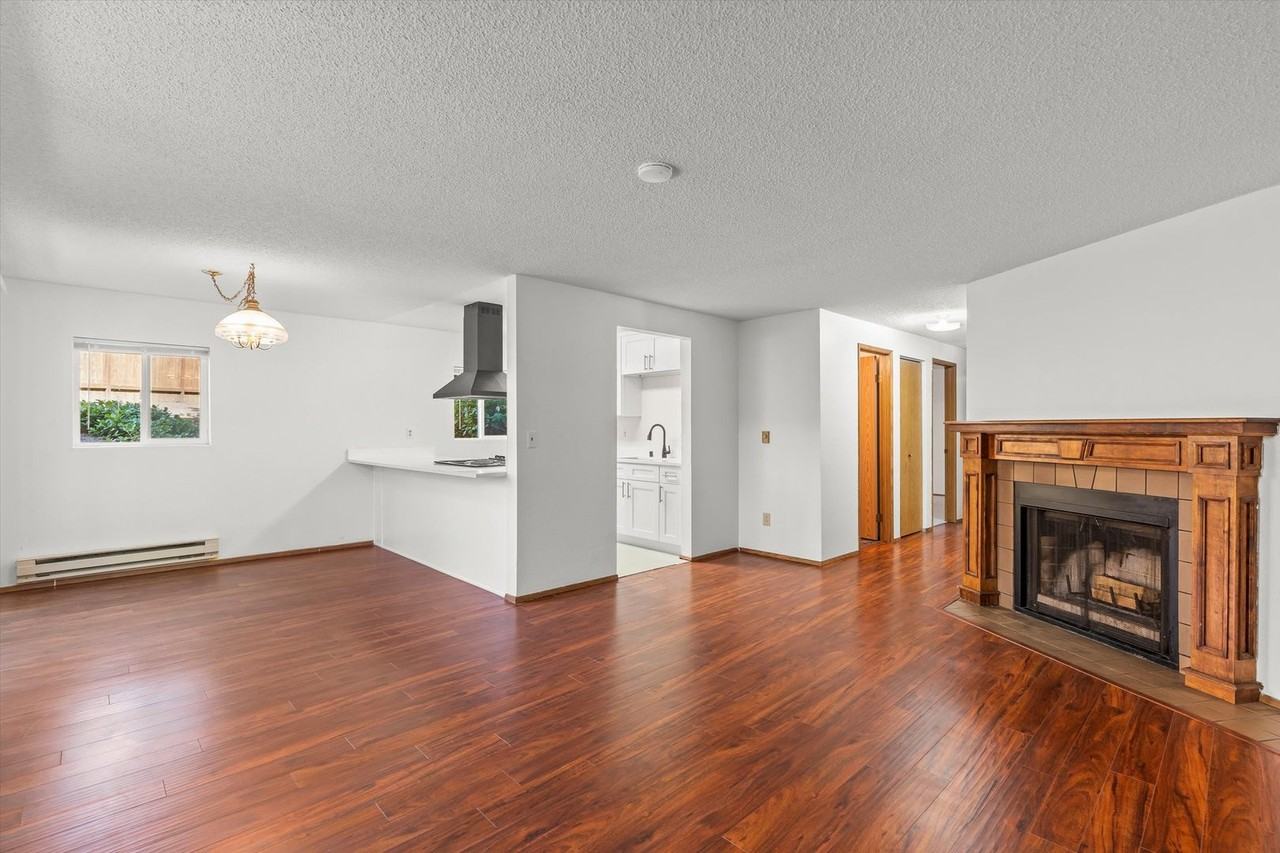 19855 25th Ave Ne - Photo 6 of 22