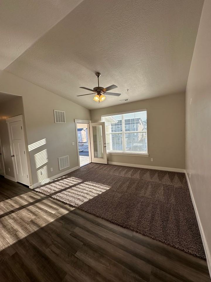 14506 S Ronan Ln - Photo 5 of 20