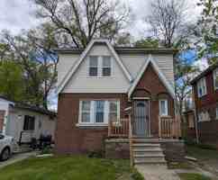 featured image of 15762 Mark Twain St