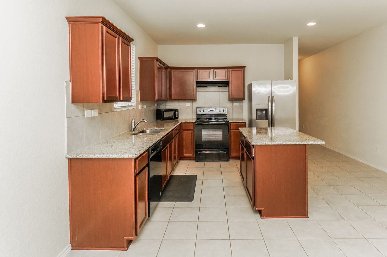 320 Salz Way - Photo 6 of 16