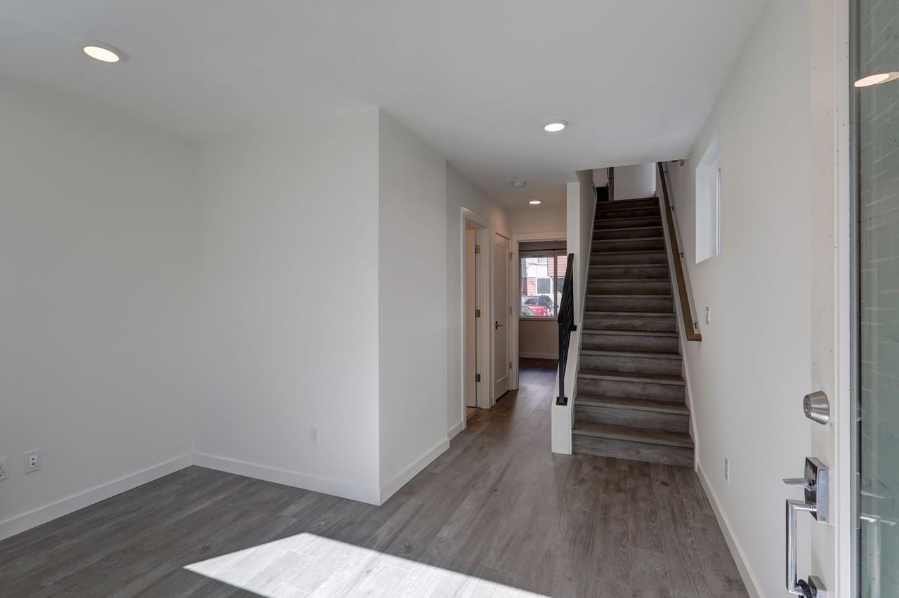 1330 E Spring St - Photo 2 of 19