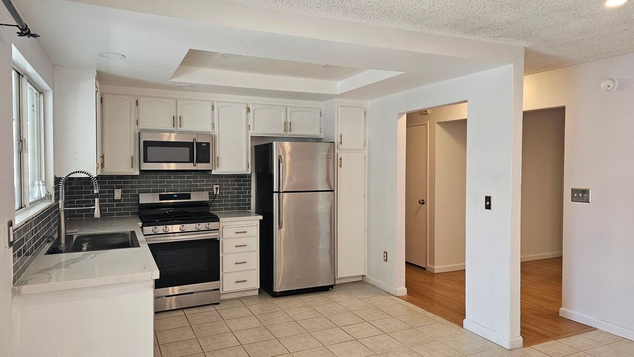 771 Quartz Ln - Photo 2 of 35