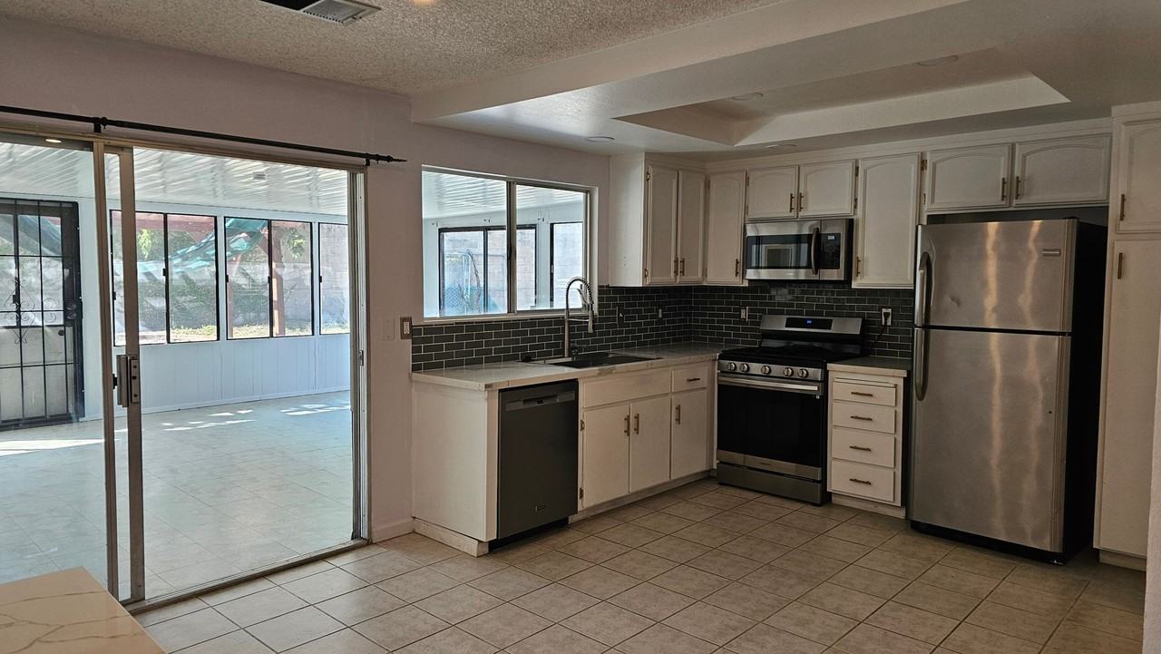 771 Quartz Ln - Photo 6 of 35