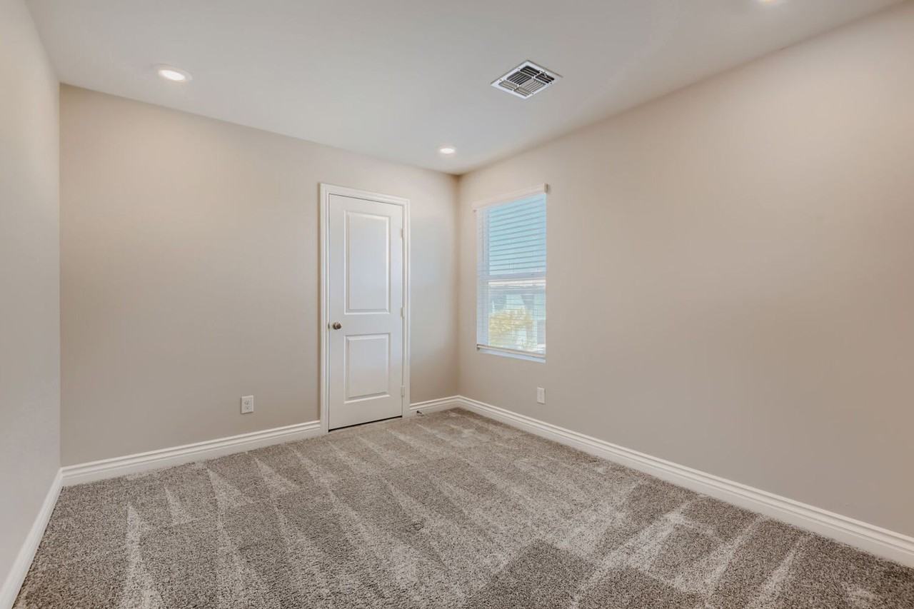 5774 Blue Serenity Ct - Photo 4 of 17