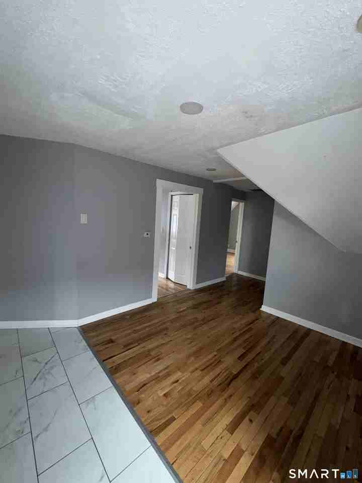 232 View St #3 - Photo 3 of 8