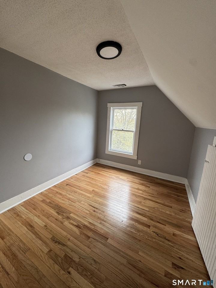 232 View St #3 - Photo 4 of 8