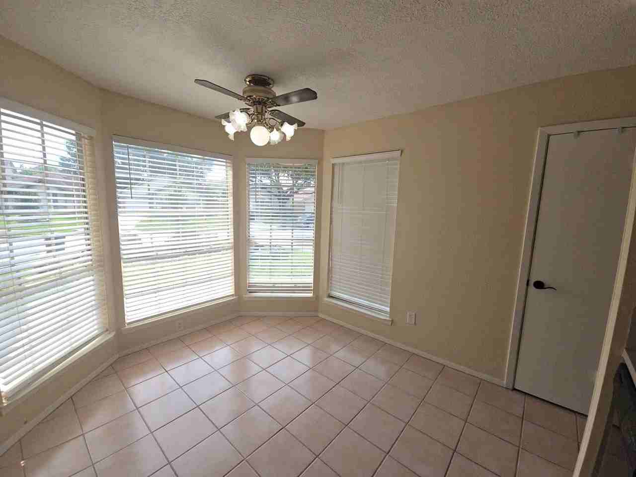 11130 Thunderhaven Dr - Photo 5 of 23