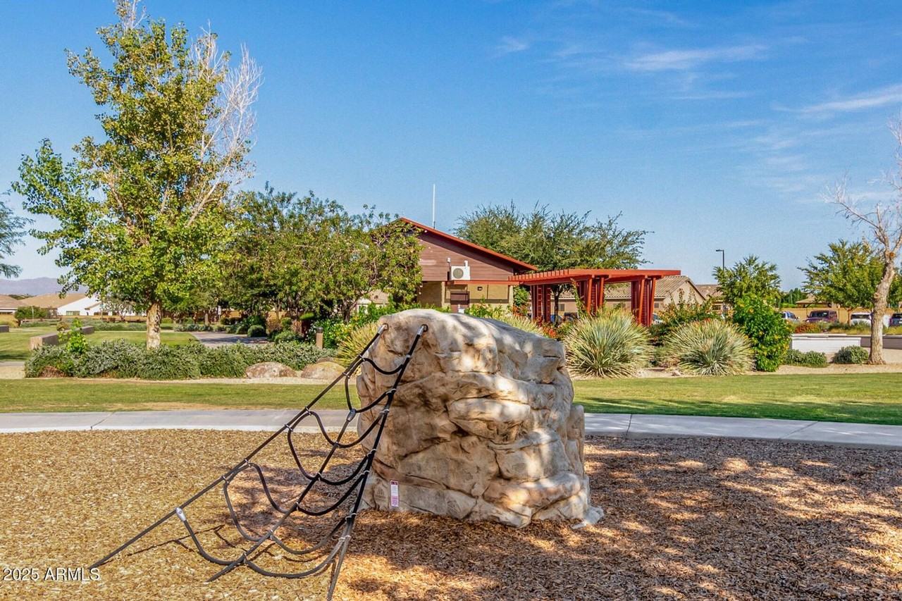 22689 E Munoz St - Photo 3 of 6