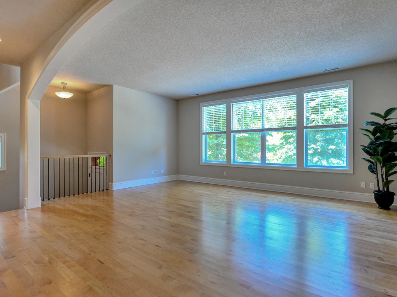4771 Auburn Ln - Photo 4 of 37