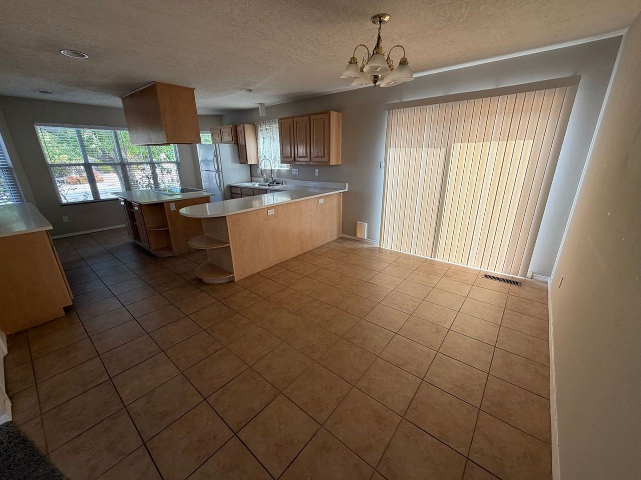 6852 Kelly Ann Rd Ne - Photo 6 of 40