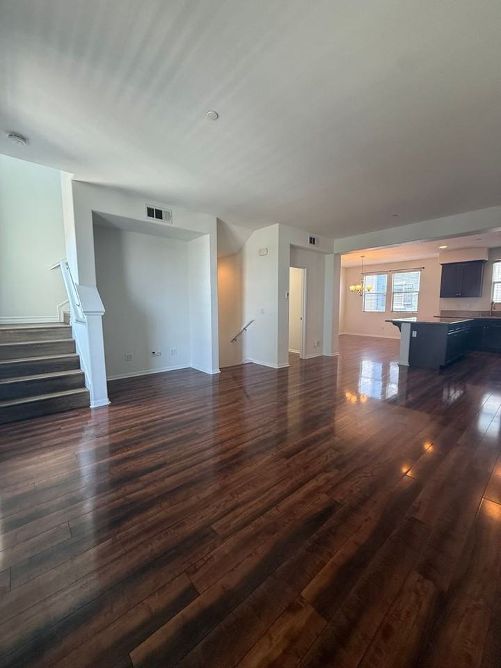 2997 E Pacific Coast Hwy - Photo 5 of 48
