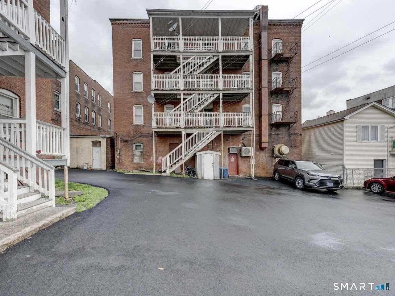 100 Broad St #2W - Photo 3 of 27