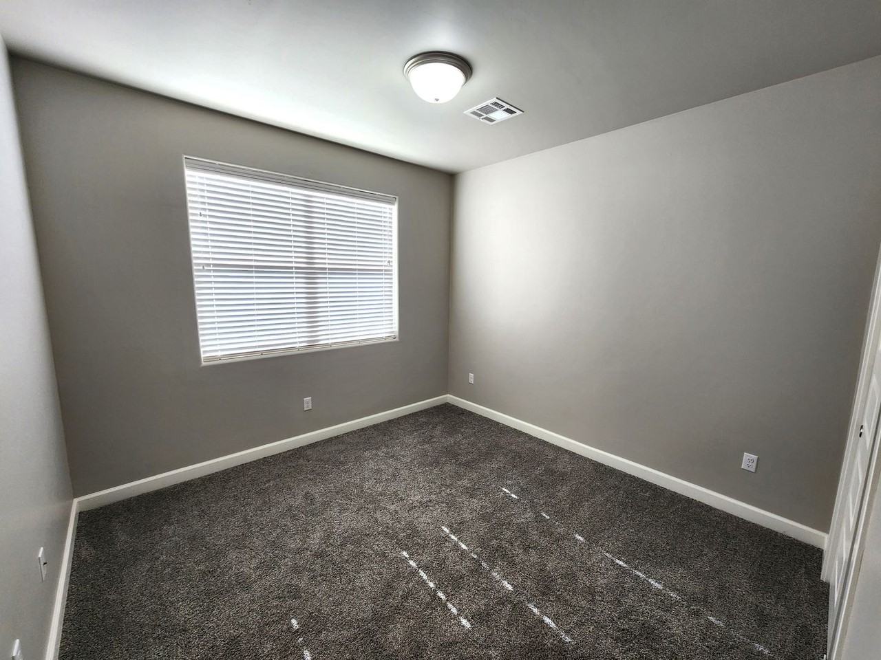 6221 Quicksilver St - Photo 4 of 43