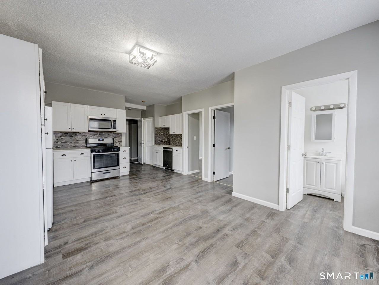 100 Broad St #4W - Photo 5 of 21