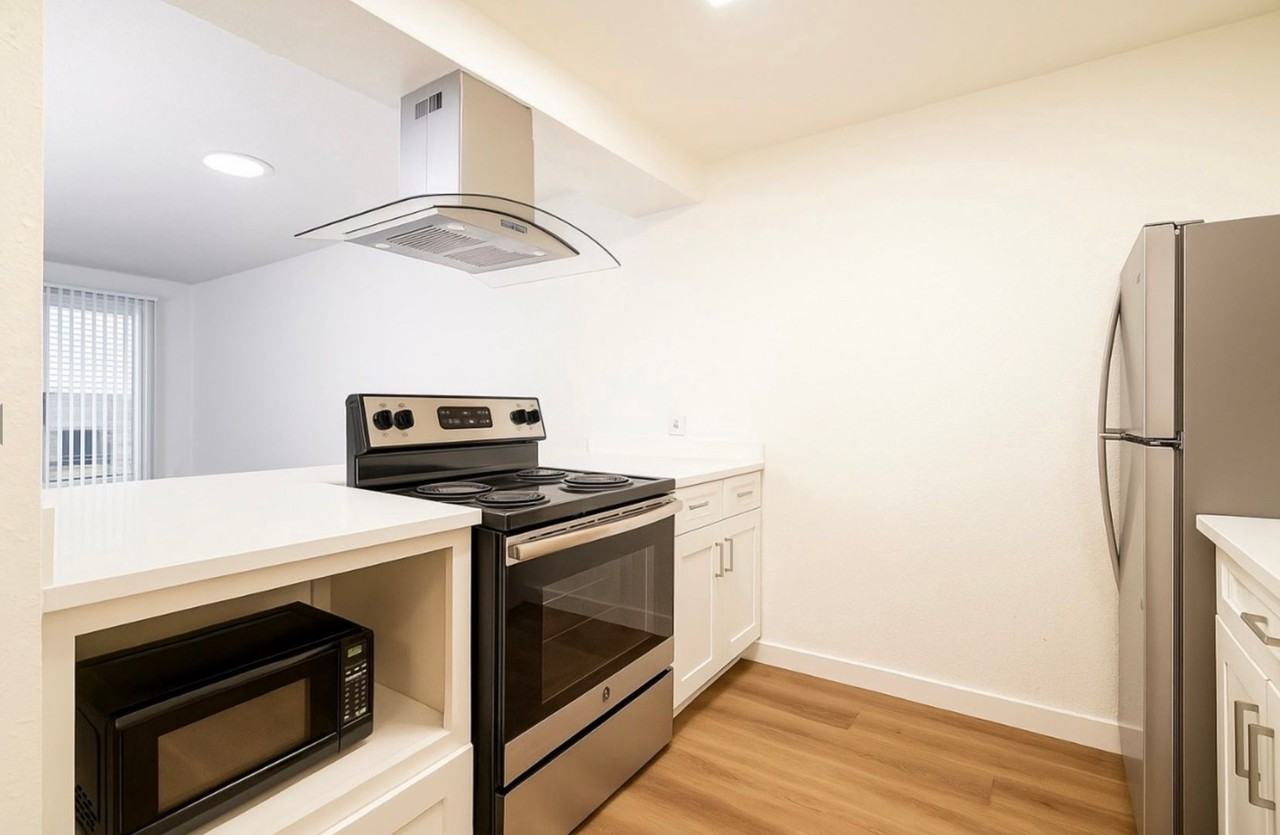 Fairway Apartments - Photo 2 of 11