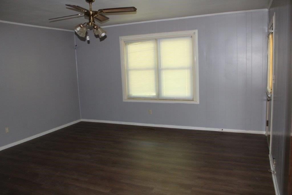 131 Hedstrom Dr - Photo 3 of 5