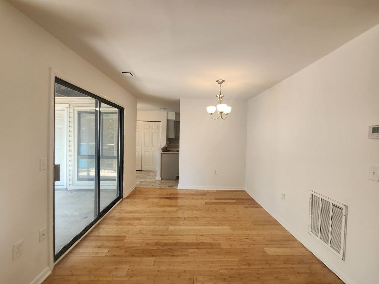 4900 Spring Lake Dr - Photo 3 of 12