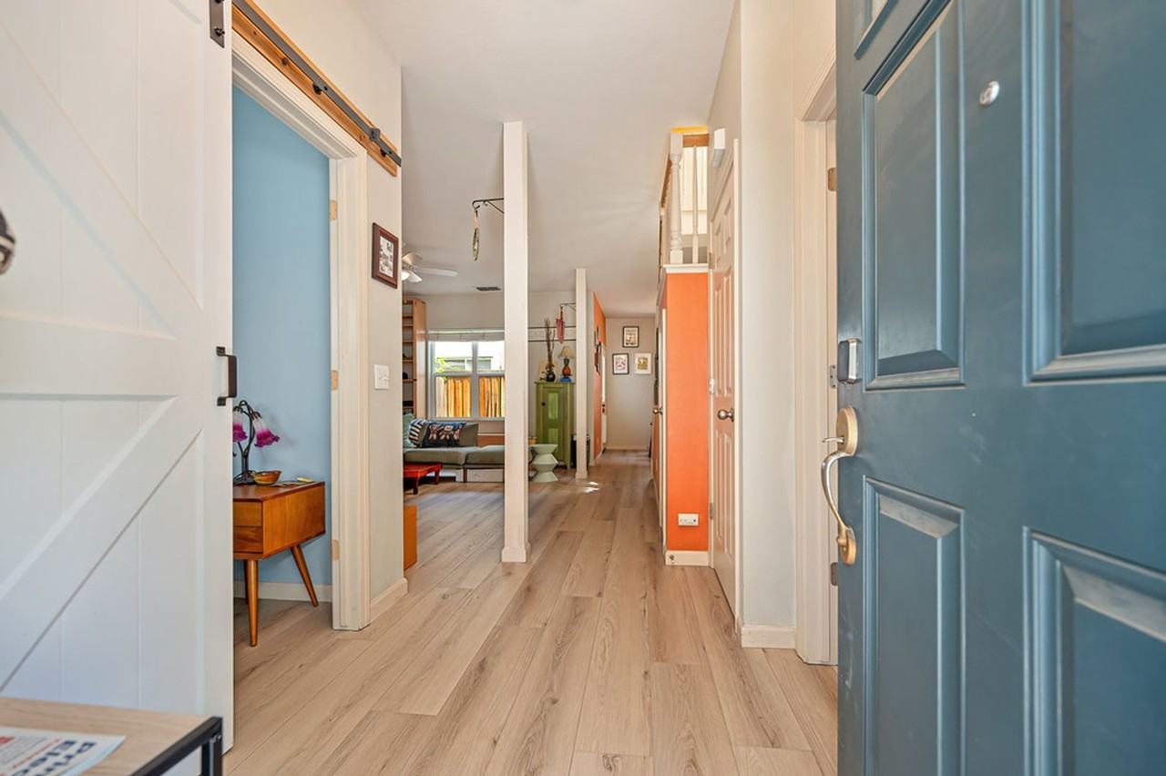2519 I St - Photo 5 of 37