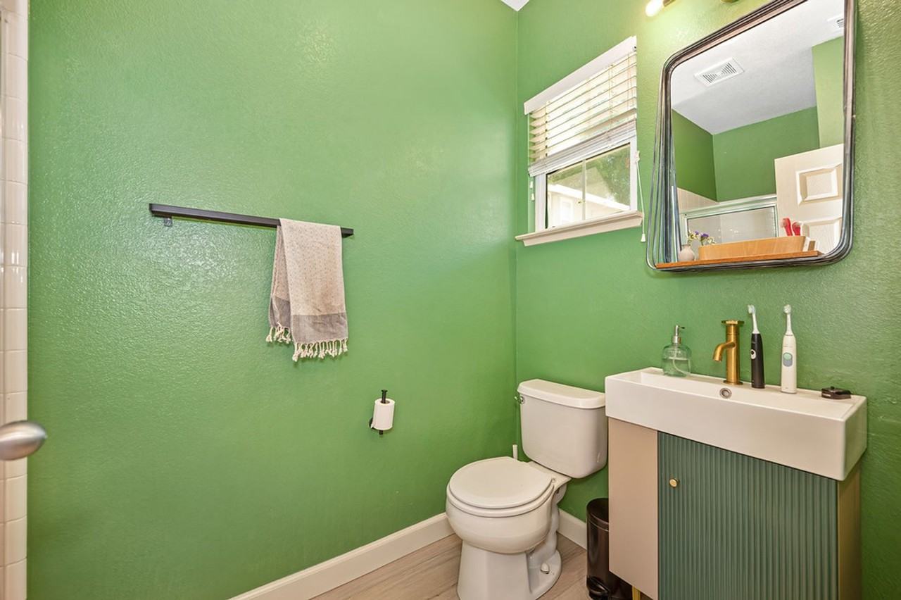 2519 I St - Photo 7 of 37