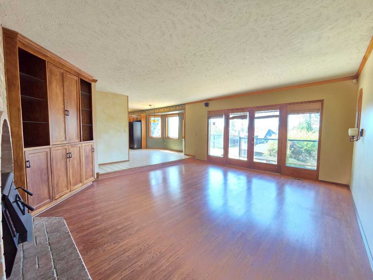7706 E Woodview Dr - Photo 4 of 49