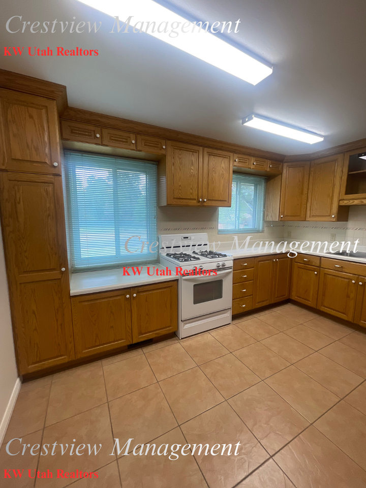 2225 E Fardown Ave - Photo 7 of 25