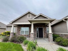 featured image of 2425 Bellerive Cir
