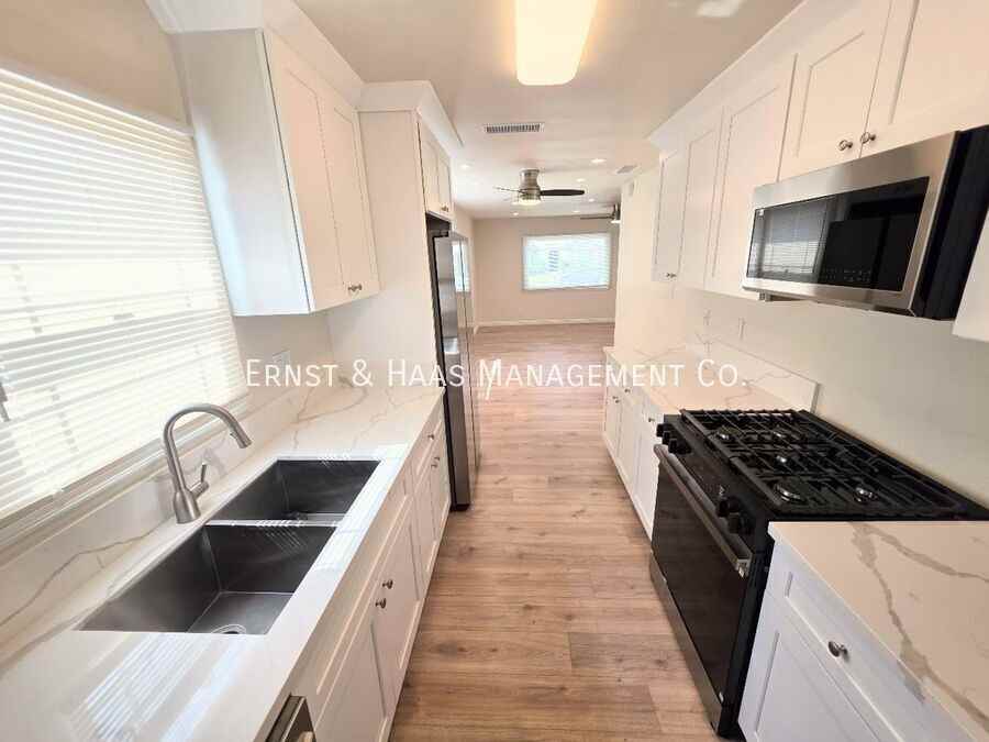 8459 Luxor St - Photo 6 of 13