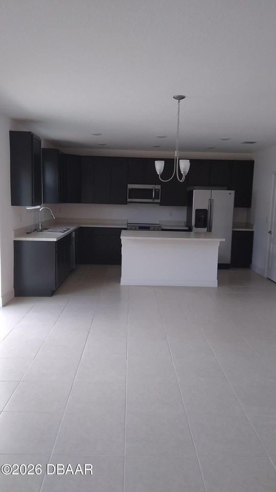 3215 Queen Palm Dr - Photo 2 of 7