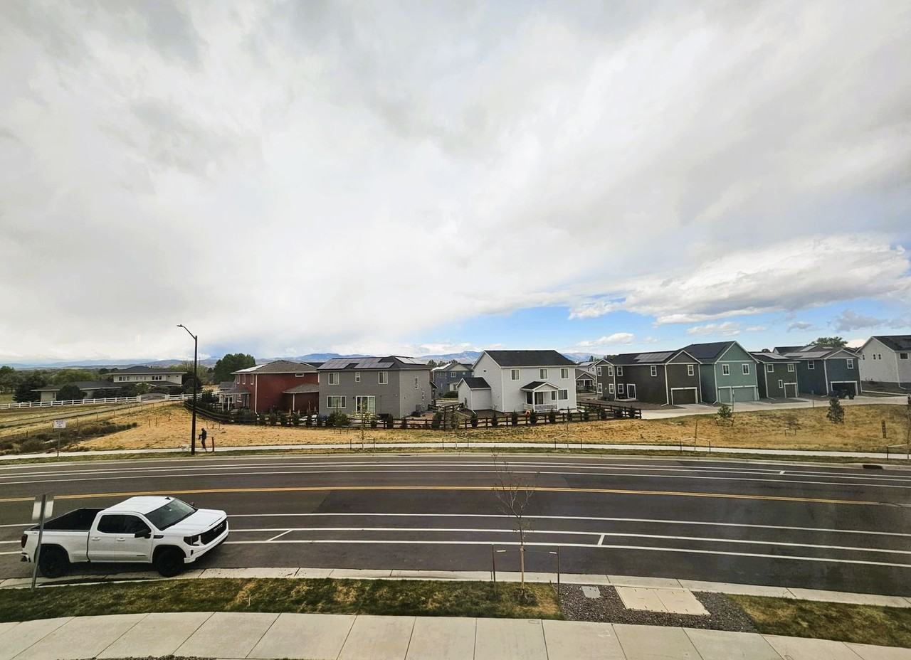 1811 Zephyr Rd - Photo 2 of 16