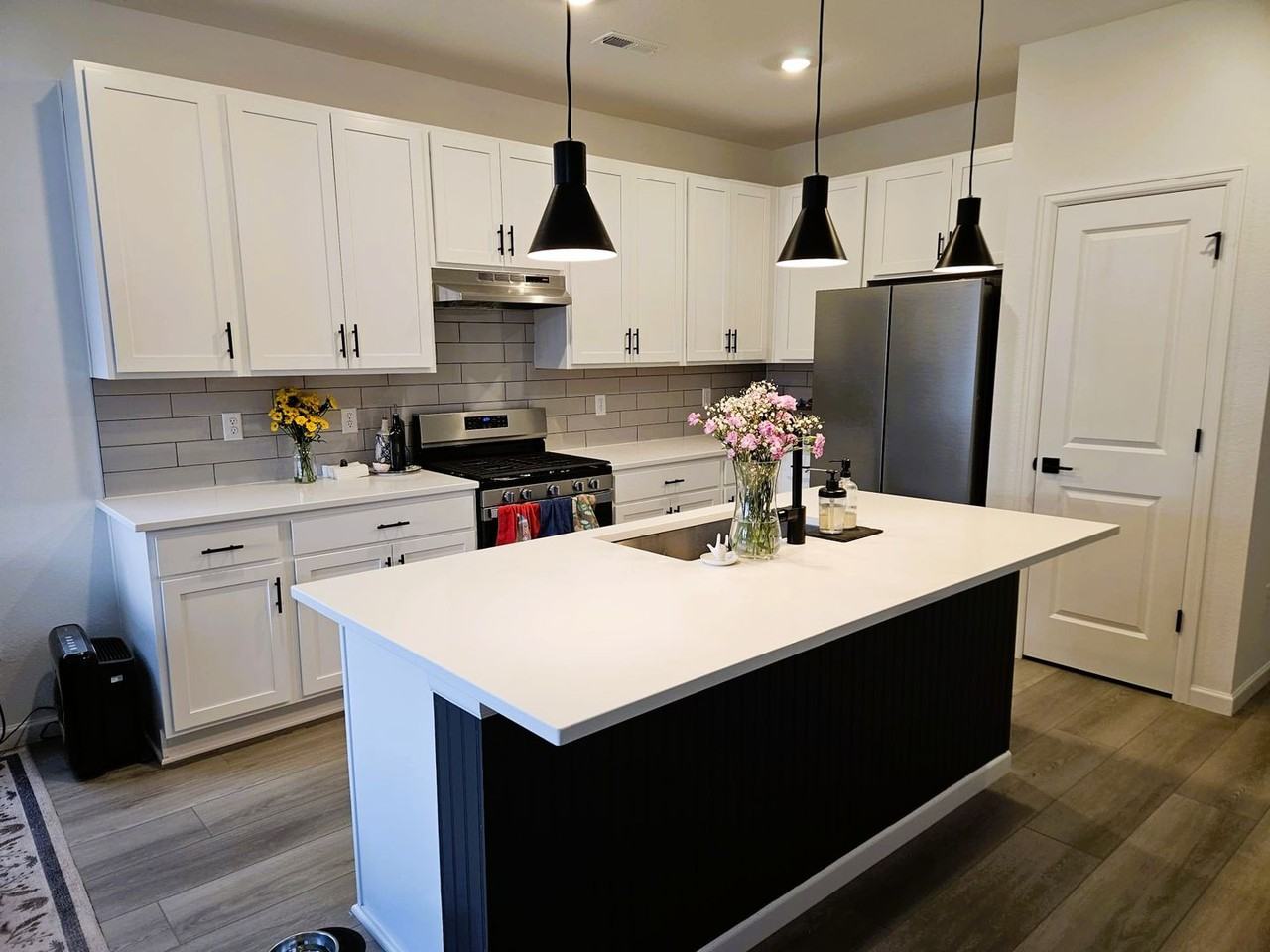 1811 Zephyr Rd - Photo 4 of 16