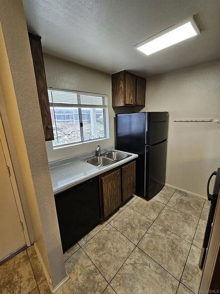 6675 Mission Gorge Rd #A202 - Photo 2 of 8